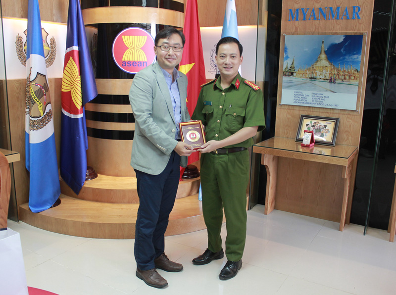 Cơ quan Cảnh sát Quốc gia Hàn Quốc thăm và làm việc tại Êv88 chào đón năm mới 2026